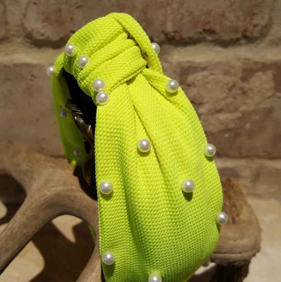 💚Embellished green turban pearl headband💚 - Picture 3 of 4
